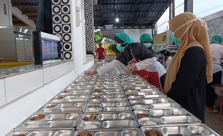 Pengamat Sebut MBG Investasi Menggapai Indonesia Emas