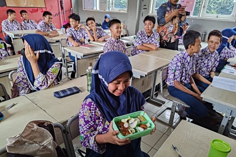Makan Bergizi Gratis, Strategi Jitu Pemerintah Tingkatkan Kualitas Pendidikan dan Kesehatan Anak