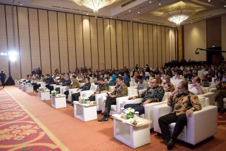 Komitmen Pemerintah dalam Menciptakan Iklim Kondusif bagi Ekonomi Kreatif