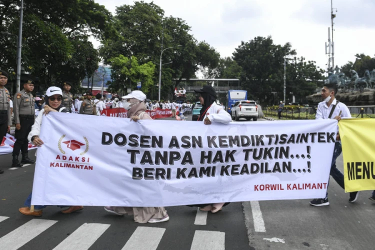 Tukin Dosen ASN Komitmen Pemerintah Apresiasi Kinerja Pengajar