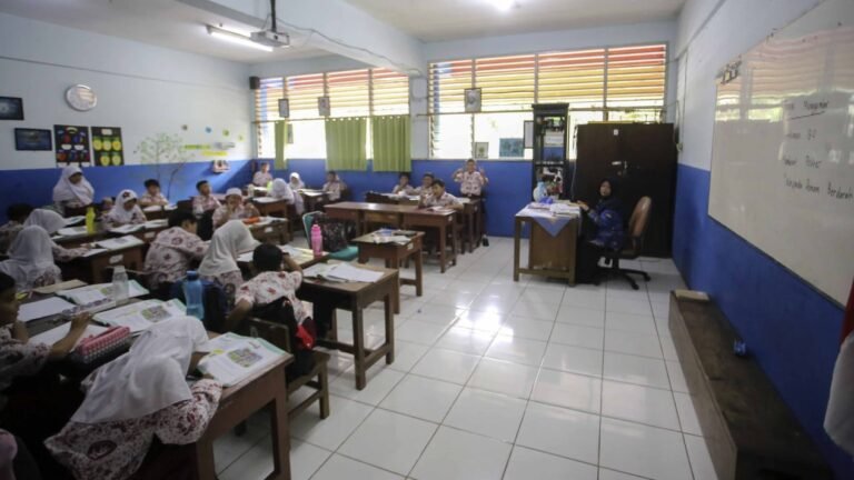 Distribusi Tunjangan Guru Honorer sebagai Wujud Kepedulian Pemerintah terhadap Tenaga Pendidik