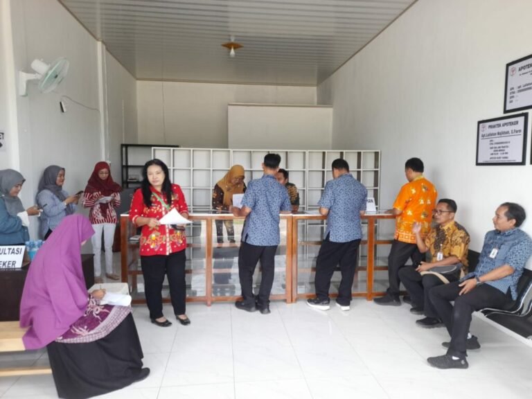 Pemerintah Perluas Layanan Masyarakat Melalui Program Apotek Desa