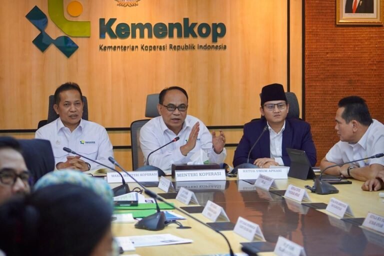 Koperasi Merah Putih Percepat Rantai Distribusi dan Turunkan Harga Bahan Pokok
