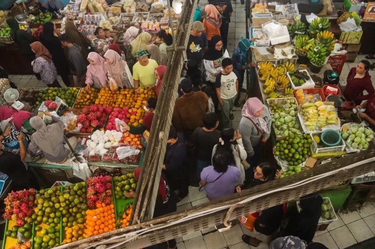Pemerintah Berkomitmen Tingkatkan Pertumbuhan Ekonomi Untuk Memperkuat Stabilitas