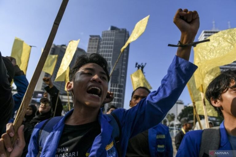 Pemerintah Lawan Narasi Indonesia Cemas dengan Data dan Solusi