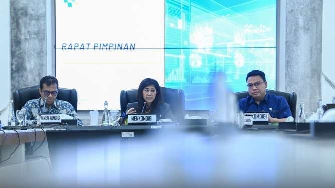 Pemerintah Tegaskan Tidak Ada Pembatasan WhatsApp Call dan Layanan VoIP