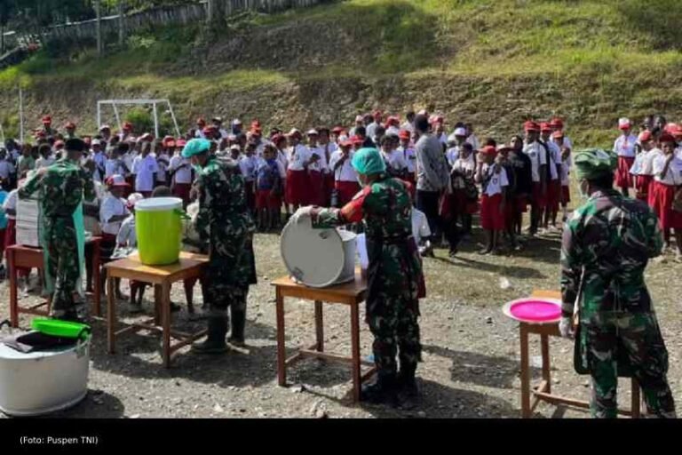 Masyarakat Adat Jadi Ujung Tombak Kesuksesan MBG di Papua