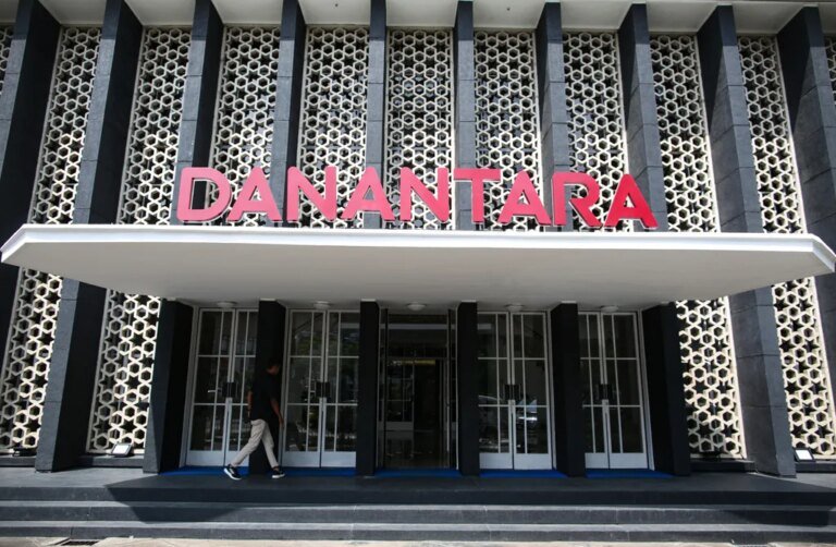 Danantara Pastikan Holding Segera Berjalan Untuk Dorong Akselerasi Investasi
