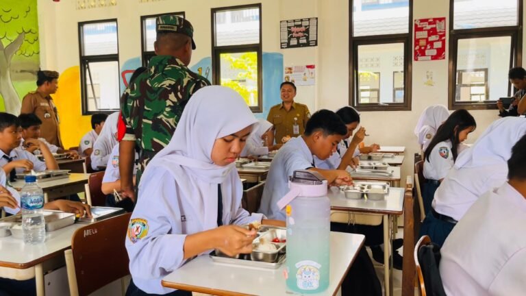 Makan Bergizi Gratis Jadi Mesin Penggerak Ekonomi Mikro Indonesia