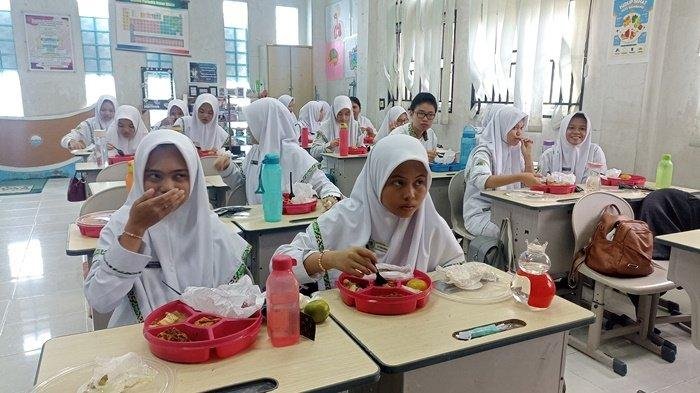 Program MBG Dorong Perbaikan Gizi dan Gerakkan Ekonomi Lokal Secara Serentak