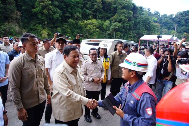 Presiden Prabowo Pastikan Pemulihan Infrastruktur Lembah Anai Berjalan Cepat dan Terkontrol