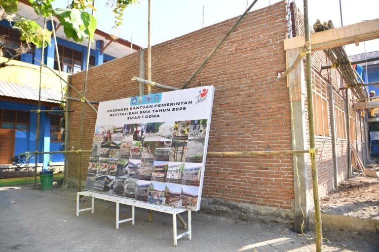 Revitalisasi Sekolah Pertegas Komitmen Negara Cerdaskan Bangsa
 