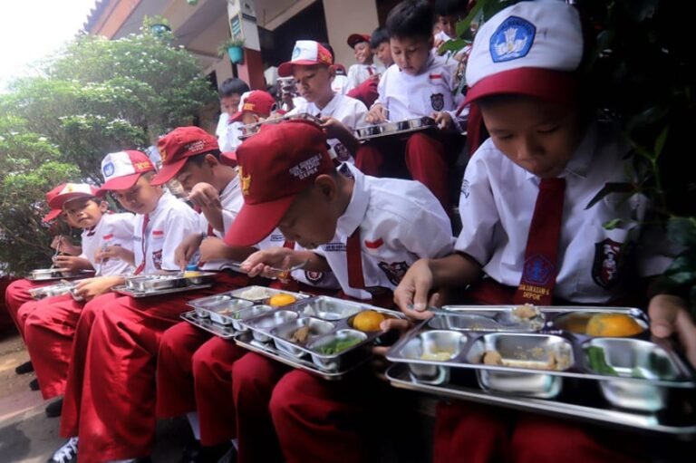 Program MBG Capai 55 Juta Penerima dalam Satu Tahun, Bukti Komitmen Pemerintah