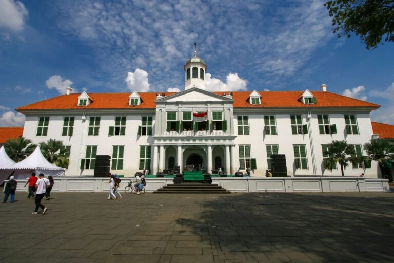 Prabowo Tegaskan Pelestarian Bangunan Bersejarah sebagai Fondasi Jati Diri Bangsa