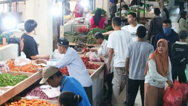 Menahan Laju Inflasi Lewat Stabilitas Harga Pangan