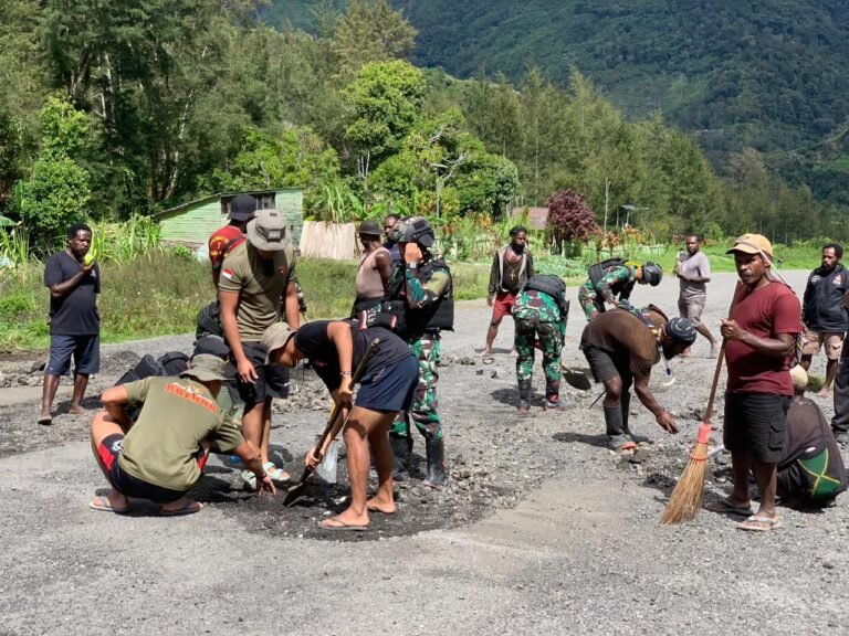 Kehadiran TNI-Polri Menjadi Pilar Utama Menjaga Papua Tetap Aman dan Damai
