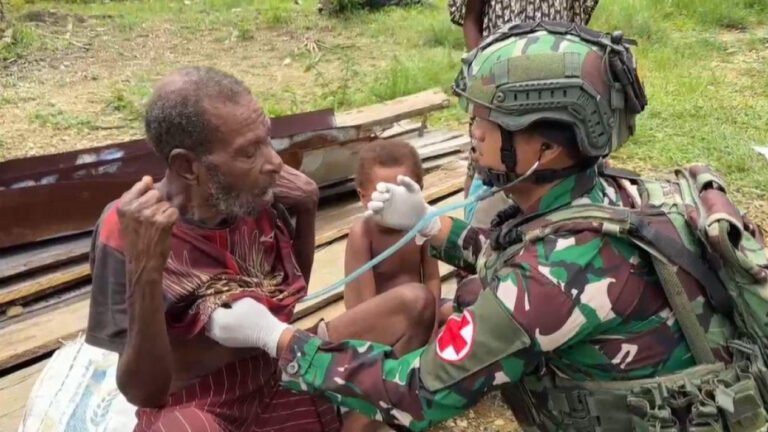 TNI Perkuat Layanan Kesehatan bagi Masyarakat Papua