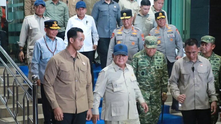 Kunjungan Presiden Prabowo Pastikan Penanganan Pasca Gempa NTT Optimal